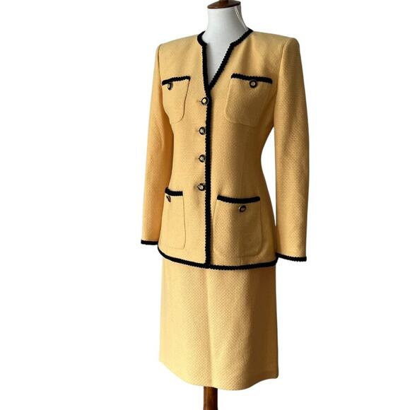 ST JOHN Vintage Suit Set 6 Small Blazer Skirt Knit Jacket Collection Classic - Picture 1 of 17